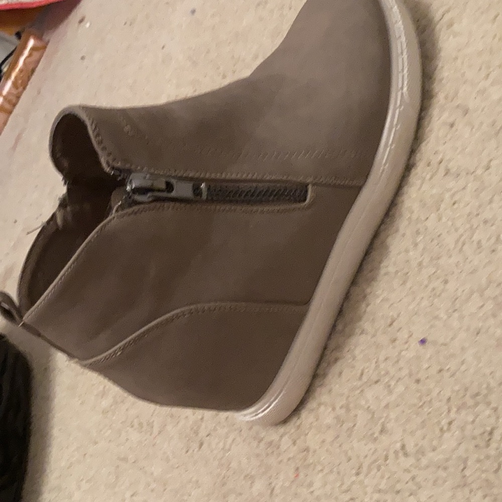 Gray wedged boots